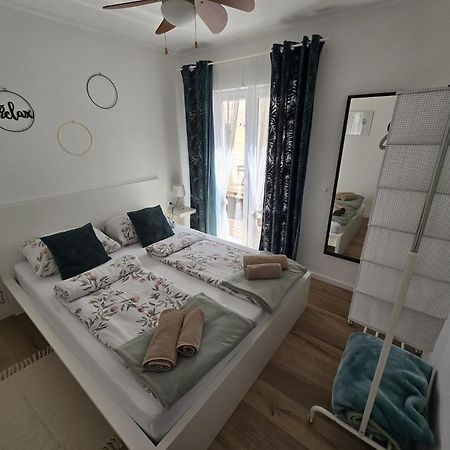 Apartment Melani Vir Ngoại thất bức ảnh