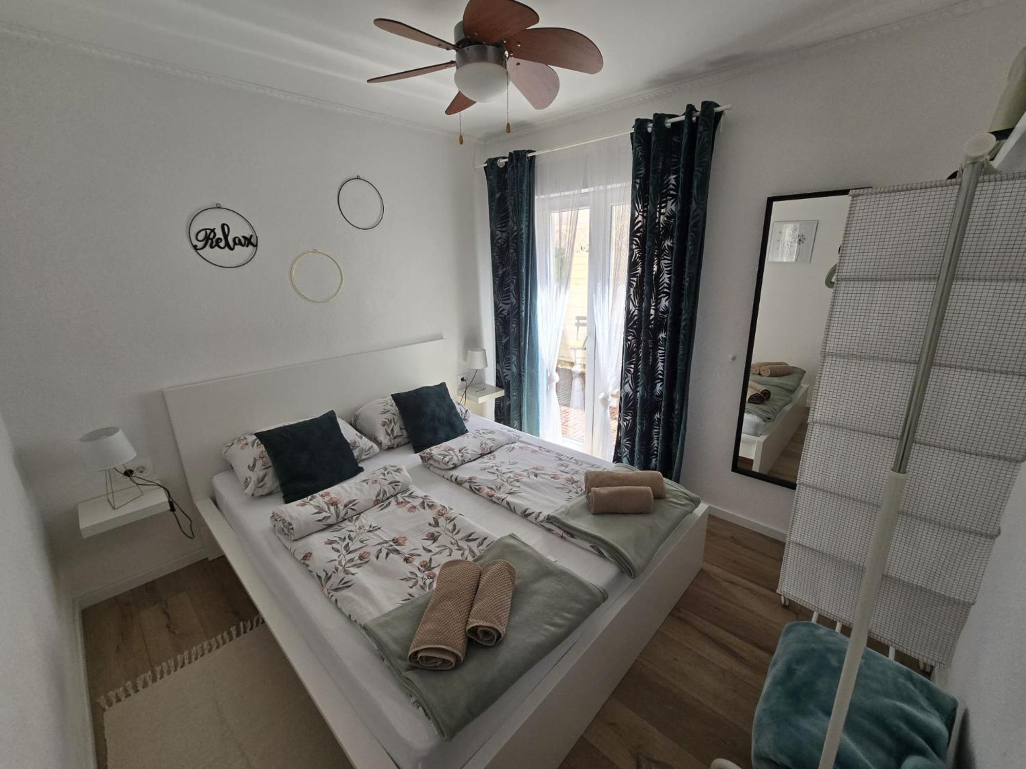 Apartment Melani Vir Ngoại thất bức ảnh